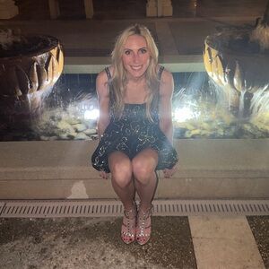 Meet your Posher, Crystal